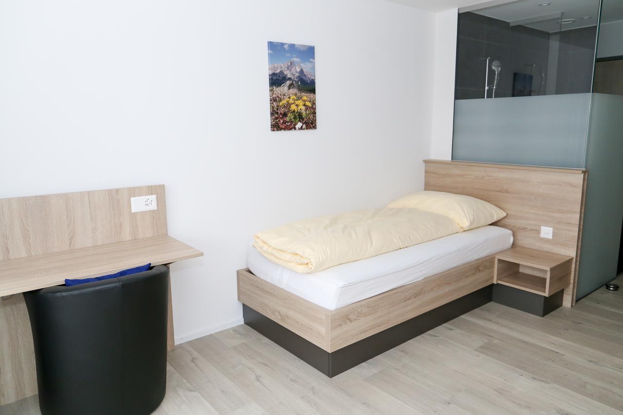 Hotel Traube Garni Küttigen Kültér fotó