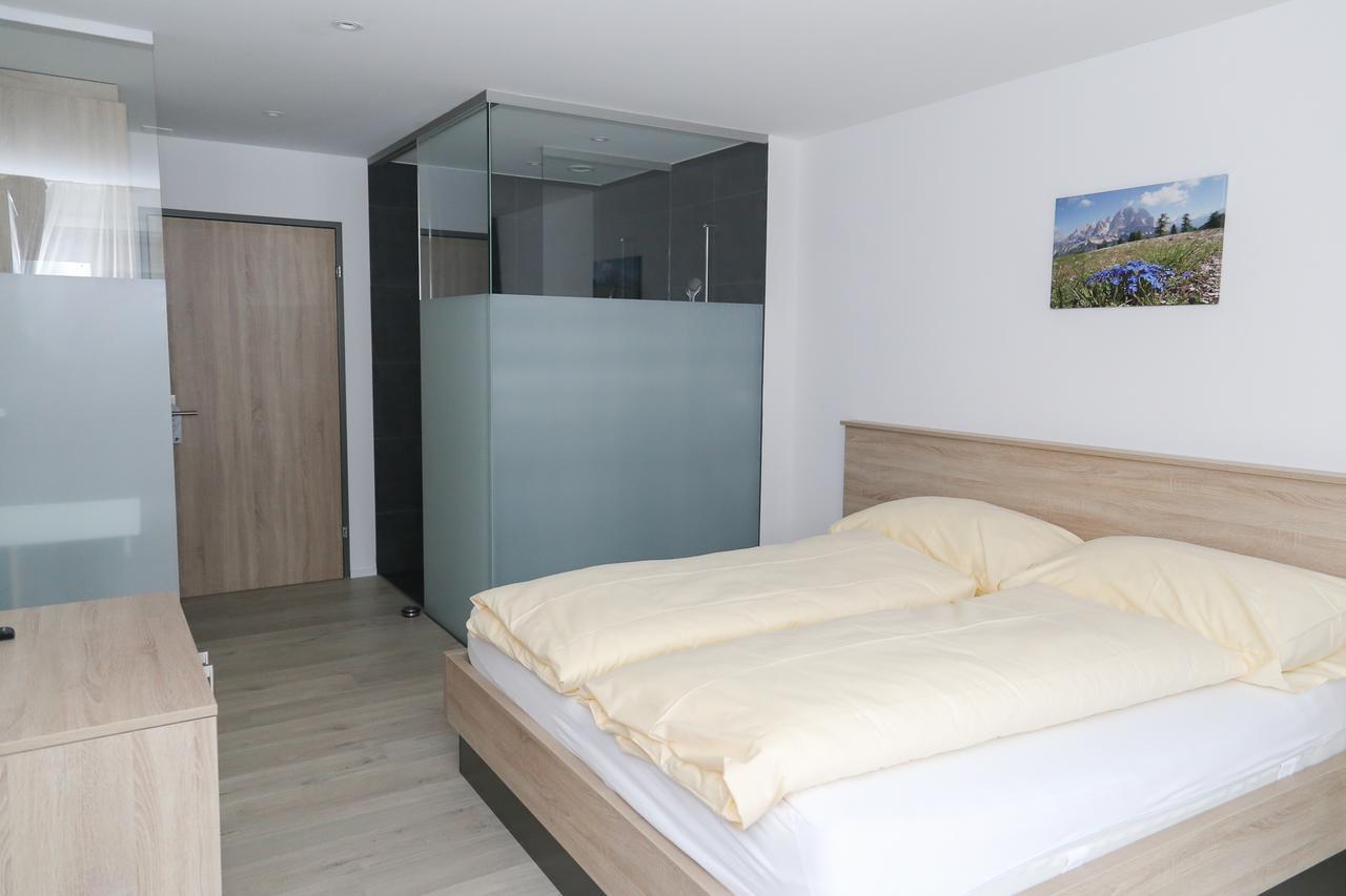 Hotel Traube Garni Küttigen Kültér fotó